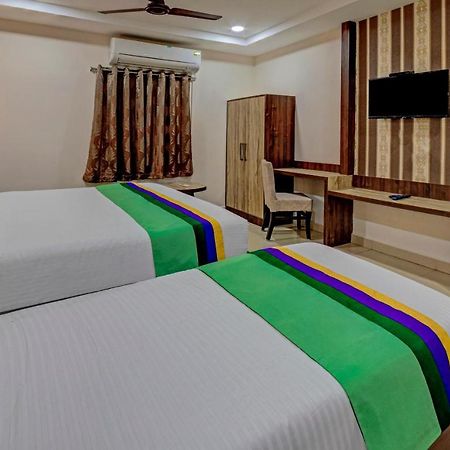 Treebo Seven Inn Tirupati Bagian luar foto