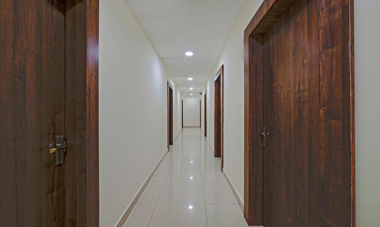 Treebo Seven Inn Tirupati Bagian luar foto